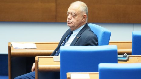 Ген. Атанасов: Ако този вот на недоверие не мине, ще се усилят протестите