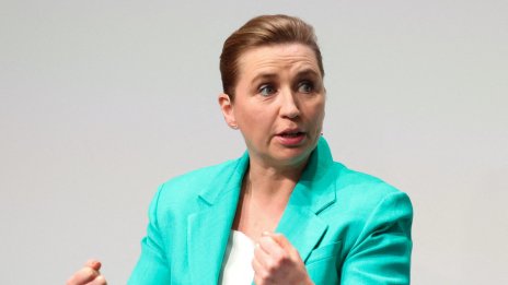 Премиерът на Дания Мете Фредериксен подаде оставка