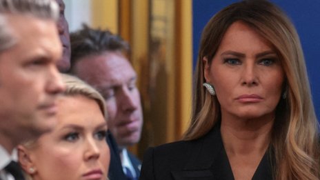 Първата дама Мелания веднага разполнала, че звукът е от куршум