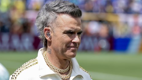 Роби Уилямс призна: Губя зрението си заради инжекции за отслабване