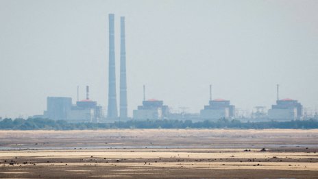 Удар край Запорожката АЕЦ, МААЕ призова за сдържаност