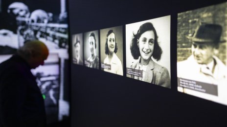 Почина Ева Шлос, оцелялата от Холокоста полусестра на Ане Франк