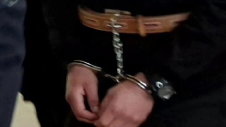 Мъжът, който отряза с нож кичур от косата на майка си, влиза в психиатрия