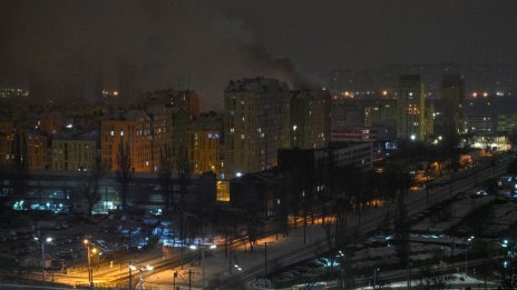 Русия атакува Киев с дронове, поне две жертви СНИМКИ