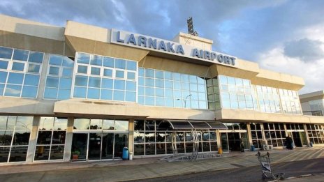 Пътник с над 1 кг кокаин в стомаха бе засечен на летище в Кипър