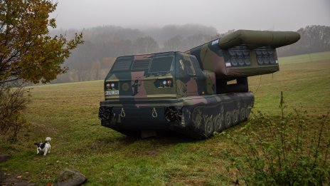 САЩ провеждат мощен тест на ракетната установка M270