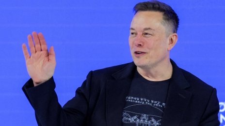 Мъск представя Terafab за производство на чипове с AI