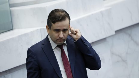 Божанов: Спирането на рекламата на хазарт няма да спре парите за спорта