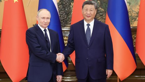 Безпрецедентно ниво на двустранните отношения: Путин пристига на посещение в Пекин