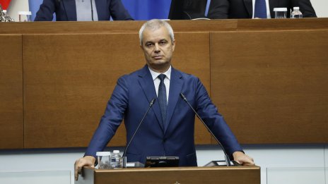 Костадинов: България трябва да избере собствения си интерес