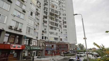 Руска атака с ракети и дронове срещу Киев, един човек е убит