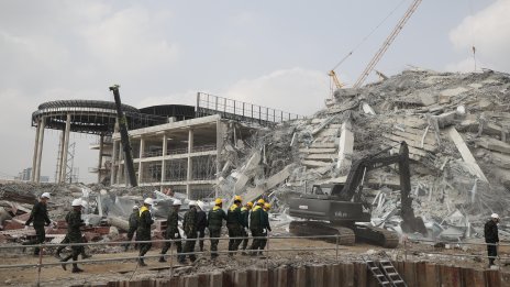 Загиналите при труса в Мианмар станаха 1002, ранени са 2376 души