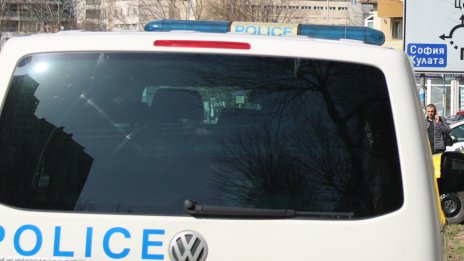 Арестуваха 52-годишна във Варна, обрала с газов пистолет оборота на супермаркет