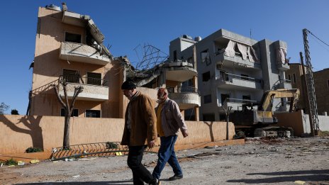 Израелски удар уби 12 медици в Южен Ливан