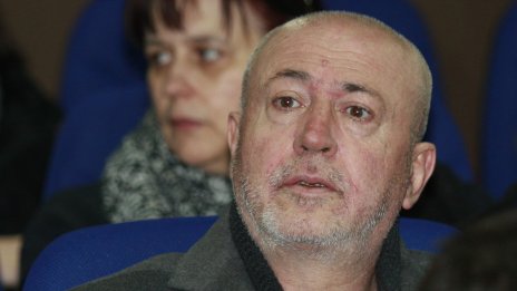 След Пеевски и Коцев: Максим Генчев проси пари за "Карадажата" и от Мирчев 