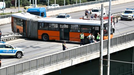 Пътник в 204: Стрес и паника, автобусът се движеше зиг-заг