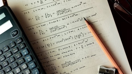 Български учени: Нужен е широк достъп до математическо образование в училищата