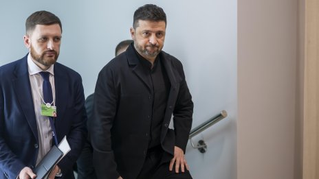 Тристранна среща в ОАЕ: На масата сядат американци, руснаци, украинци