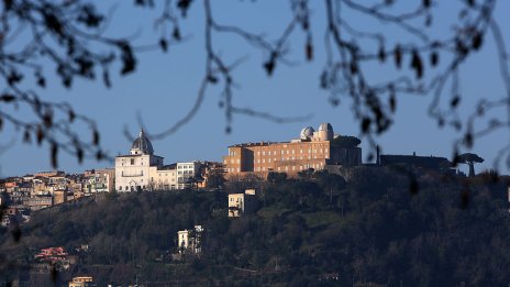 Чувствахме се изоставени от Франциск: Пап Лъв възроди традицията да почива в Кастел Гандолфо