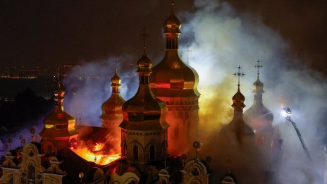 Чудо спасило Киево-Печерската лавра да не изгори след руския удар ВИДЕО