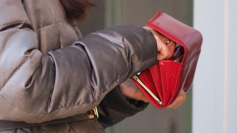 НСИ с тревожни данни: Всеки пети българин е под линията на бедност