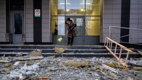 Защо воюващи държави продължават да търгуват дори по време на конфликти?