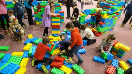 УНИЦЕФ: 1/3 от децата в Украйна остават разселени вече четири години