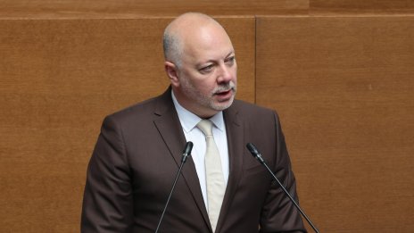 Желязков посъветва Мицкоски: Да намери начин да поднесе извинение