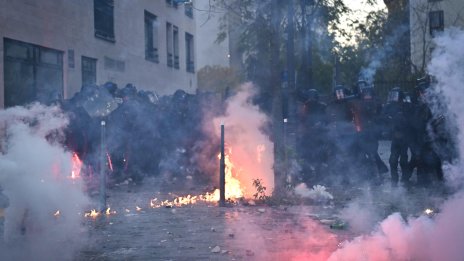 Сблъсъци между протестиращи и полицията в няколко френски града