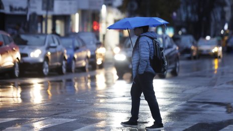 Времето утре: Облачно, с краткотрайни валежи