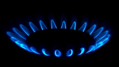 Природният газ в Европа поевтинява с 15% 