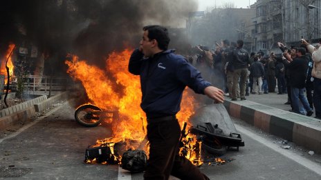 Броят на убитите при протестите в Иран е надхвърлил 2500 