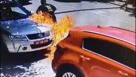 Мъжът, запалил колите на българското посолство в Скопие, отива на съд