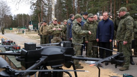 Медведев: Западът стиска зъби, осъзнавайки, че е невъзможно да се раздели Русия