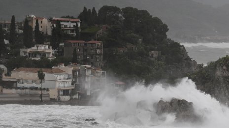 Циклонът Хари удари Сицилия, щетите са за милиони СНИМКИ