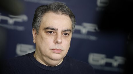 Няма преговори: Асен Василев не е говорил с Румен Радев от 2022 г.