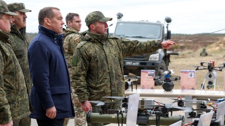 "Това е само върхът на айсберга": Медведев с послание към европейски политици