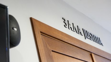 Помелият шест коли Филип Маркулиев излиза от ареста срещу 5 бона