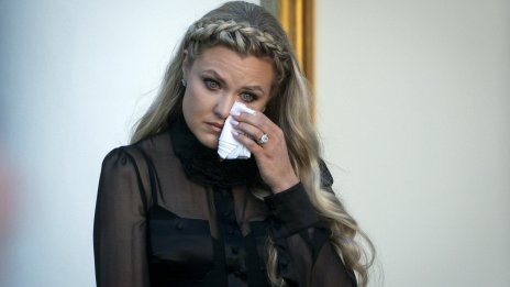 Вдовицата на Чарли Кърк поиска процесът срещу убиецът му да се излъчва по телевизията