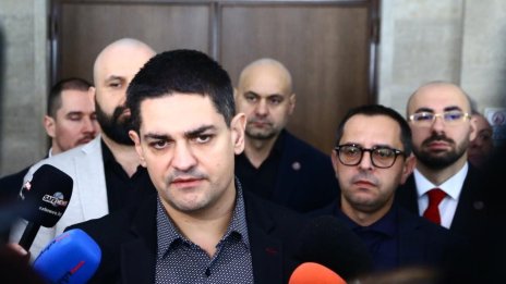 Радостин Василев ще се бори за депутат в нажежени райони  25 МИР - София и Пловдив 