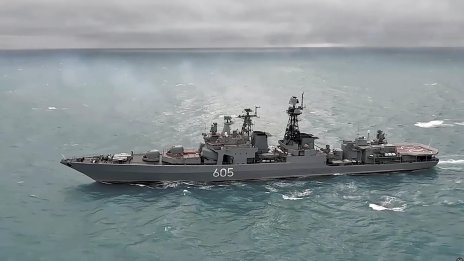 Руският средиземноморски флот се завръща у дома, Великобритания наблюдава