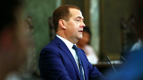 Медведев: Глупаците в Европа не разбират думите на Тръмп