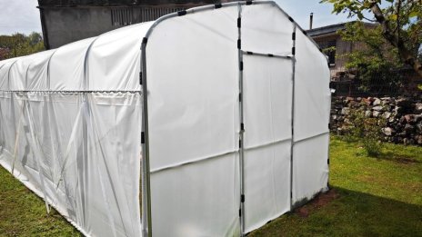 Как оранжериите дават предимство на малките стопанства