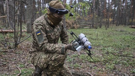 Турция представи най-новия си дрон камикадзе