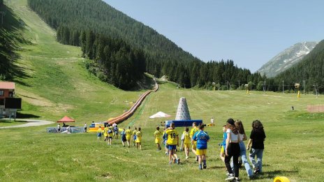 В планините е ясно, слънчево и тихо, чудесно за туризъм