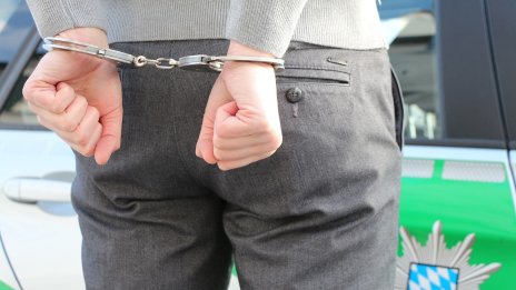 Осем арестувани за злоупотреба със служебно положение в Сърбия