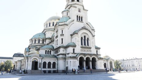 Терзиев отговори на Пеевски за паркинга пред "Ал. Невски": Чакаме само ключа