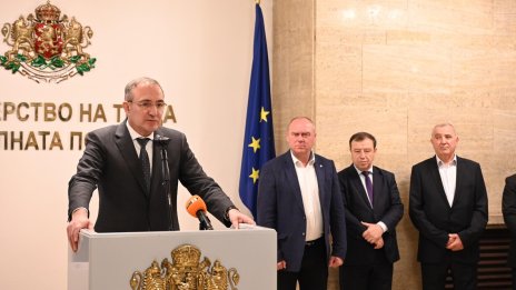 Гуцанов: Разкриваме 5 нови центъра за възрастни със 100 места