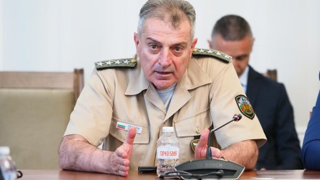 Адмирал Емил Ефтимов: Подкрепяме отделянето на 5% от БВП за отбрана 