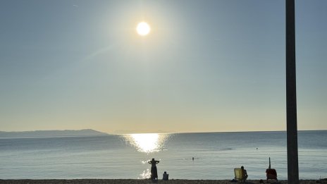 Слънчево и топло време и в неделя, ще е почти без валежи